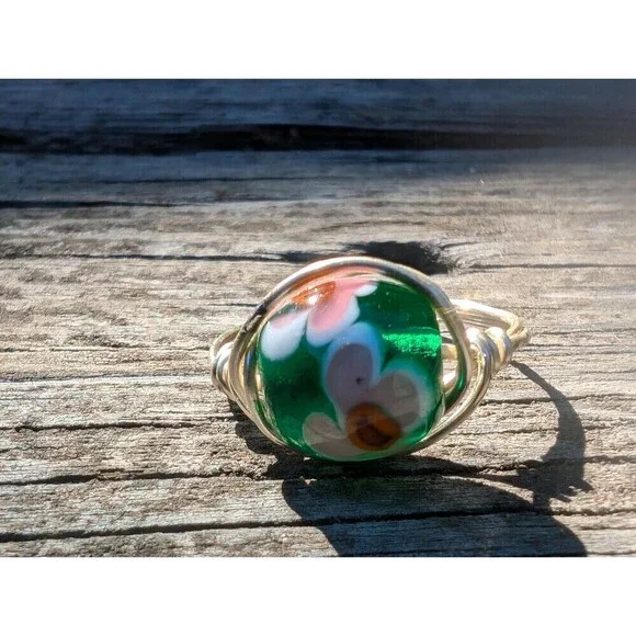 Vintage Flower Glass Ring, Size 10 1/2 Ring - Picture 2 of 10
